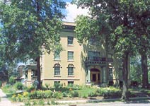 Inn 835, Springfield, IL