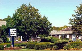 Town Crier Motel, Eastham, Cape Cod MA